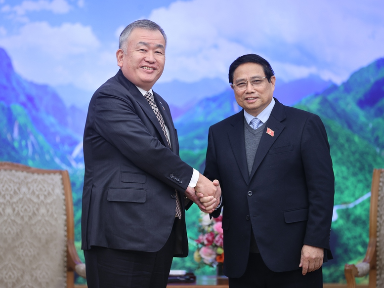 一位参与者